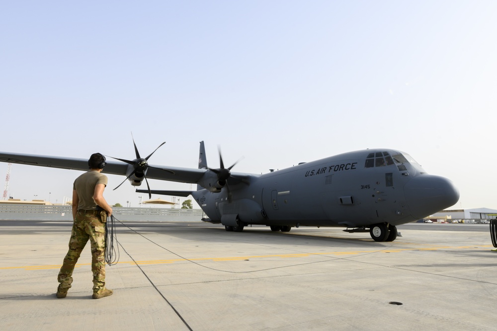 75th EAS delivers supplies to outstation in Somalia