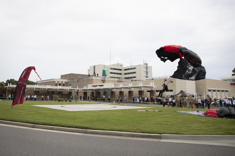 The Black Daggers descend onto Savannah to thank local medical workers.