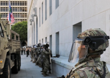 Cal Guard's 224 SB assists law enforcement in Los Angeles