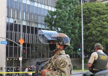 Cal Guard's 224 SB assists law enforcement in Los Angeles