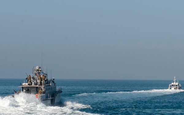 CTF 56 Conducts a Joint Patrol with the Bahraini coast guard in 5th Fleet