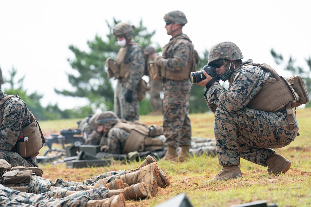 III MEF Marines work on combat proficiency with the M240B medium machine gun