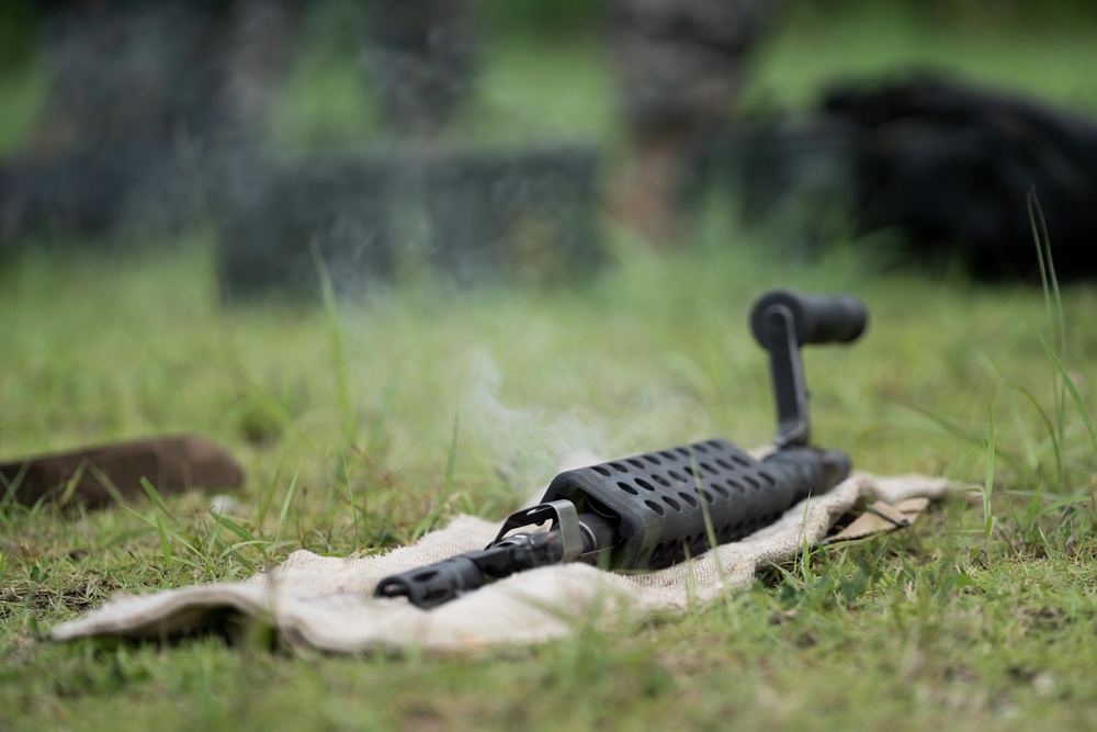 III MEF Marines work on combat proficiency with the M240B medium machine gun