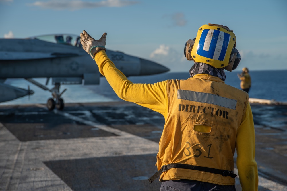 USS Ronald Reagan (CVN 76) Flight Operations