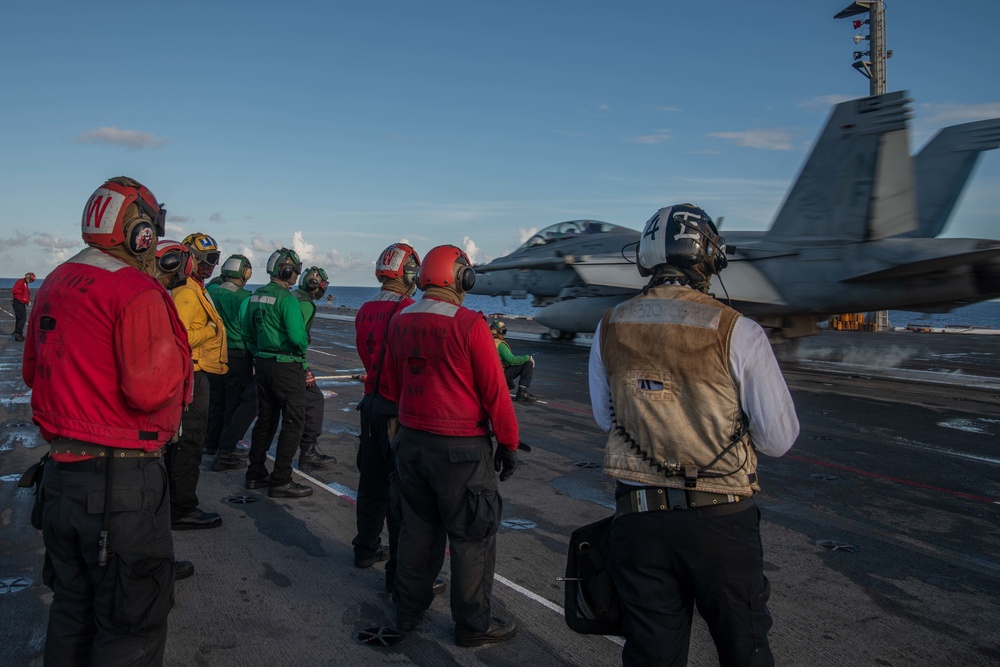 USS Ronald Reagan (CVN 76) Flight Operations