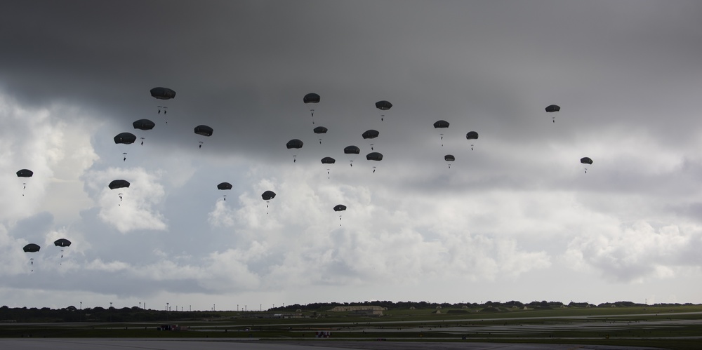 Paratroopers conduct Joint Forcible Entry Operation on Guam