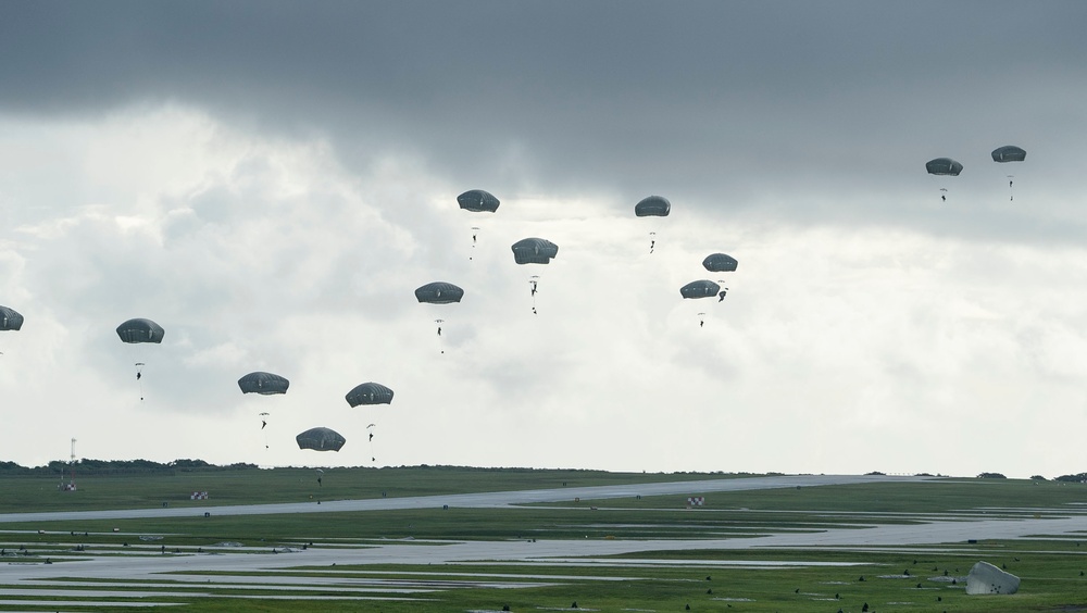 Paratroopers conduct Joint Forcible Entry Operation on Guam