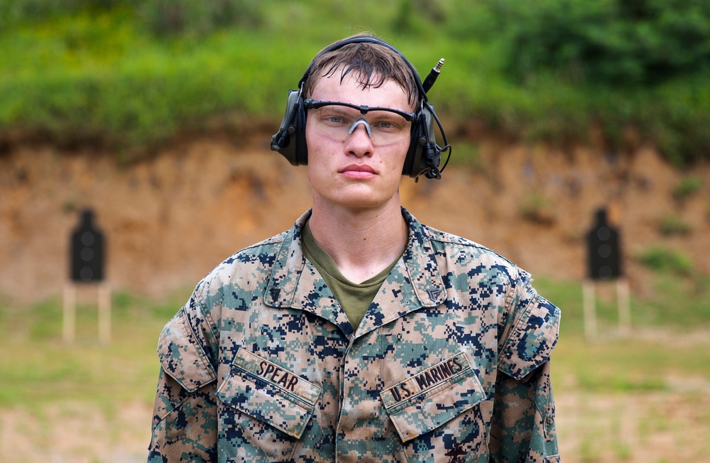 Recon Marines keep their shooting skills sharp