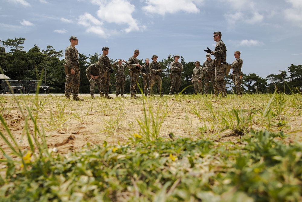 Recon Marines keep their shooting skills sharp