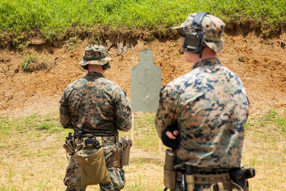 Recon Marines keep their shooting skills sharp