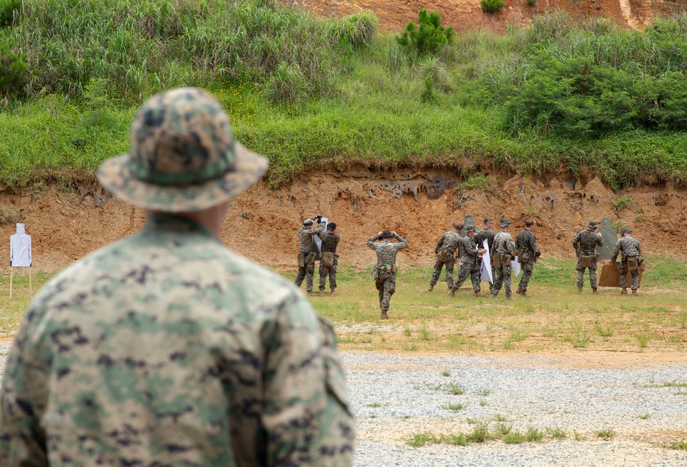 Recon Marines keep their shooting skills sharp