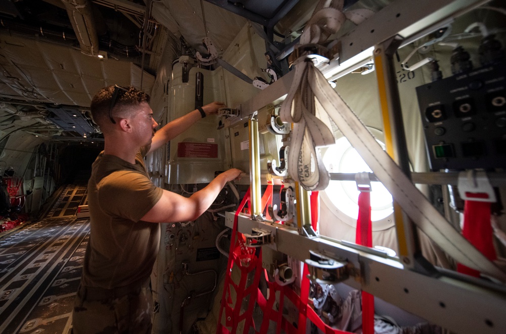 75th EAS delivers supplies to outstation in Somalia