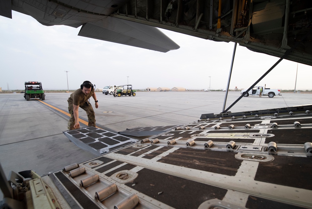 75th EAS delivers supplies to outstation in Somalia
