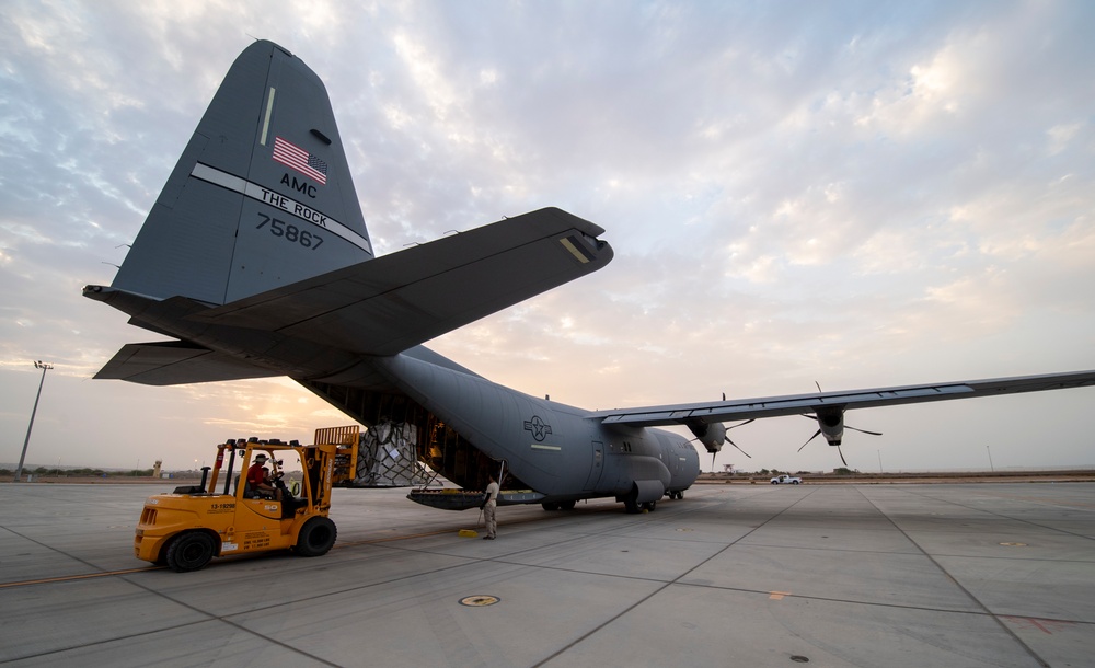 75th EAS delivers supplies to outstation in Somalia