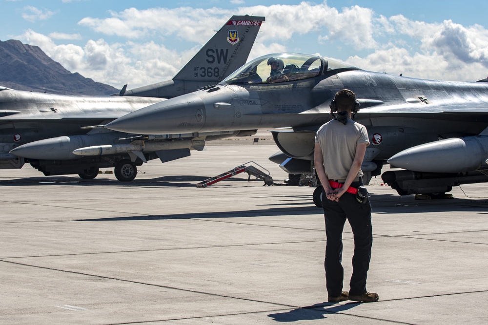 Gamblers fly at Red Flag 20-2