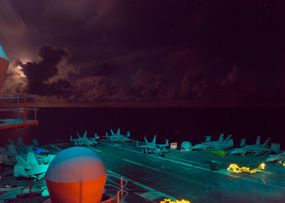 USS Ronald Reagan (CVN 76) Night Operations