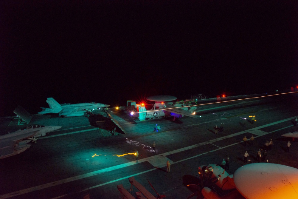 USS Ronald Reagan (CVN 76) Night Operations