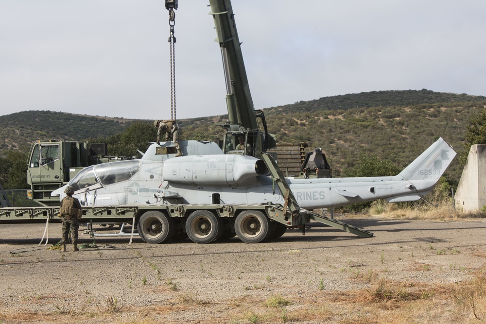 Marine Wing Support Squadron 373 Perfoms Aircraft Recovery Training