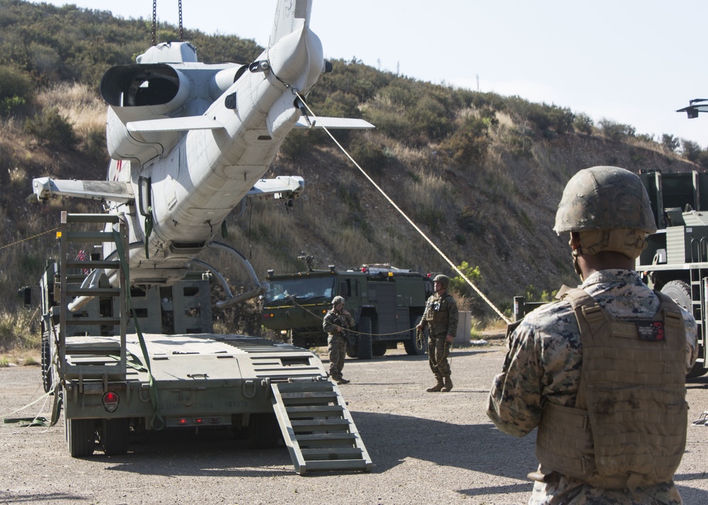 Marine Wing Support Squadron 373 Perfoms Aircraft Recovery Training