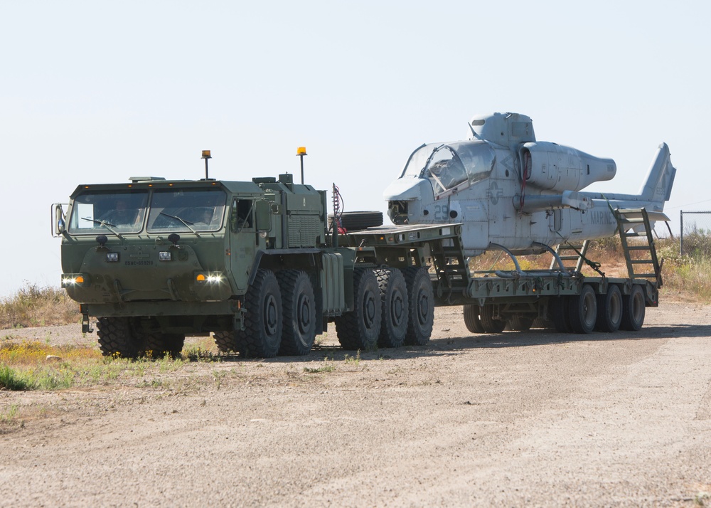 Marine Wing Support Squadron 373 Perfoms Aircraft Recovery Training