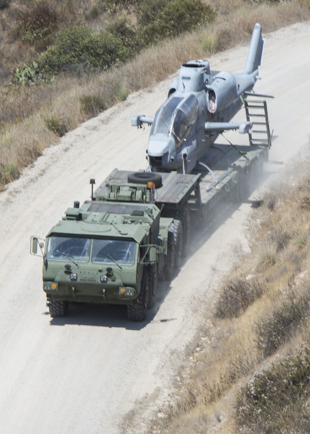 Marine Wing Support Squadron 373 Perfoms Aircraft Recovery Training