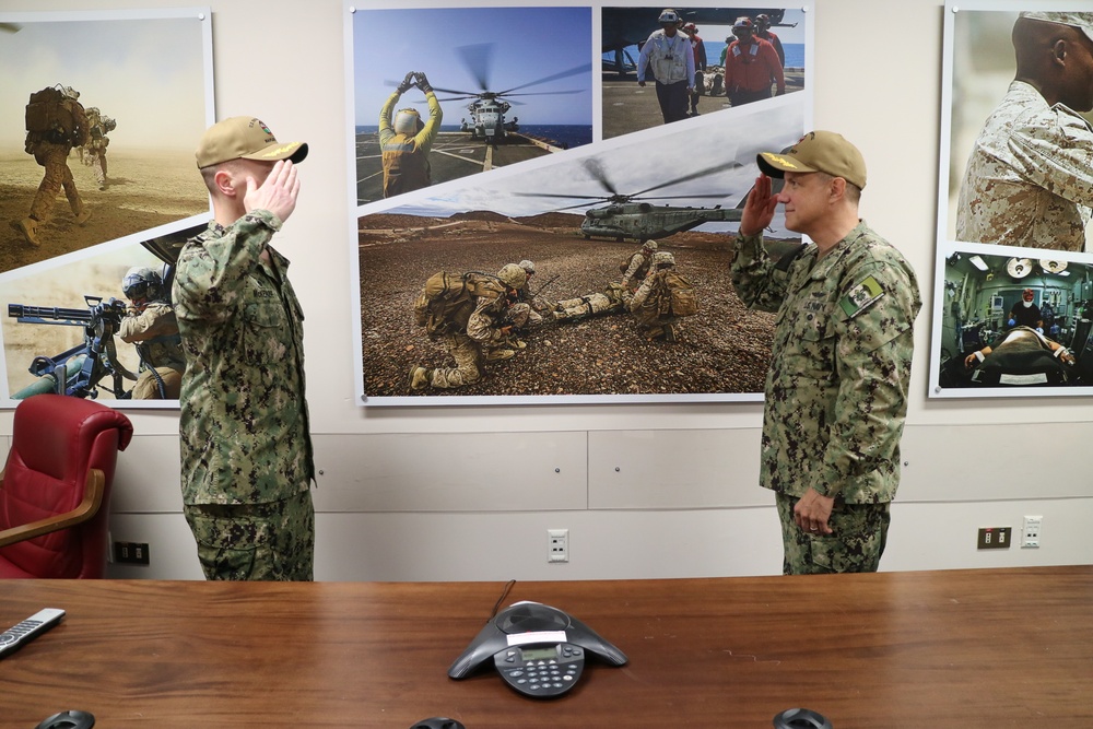USNH Naples Welcomes New Commanding Officer