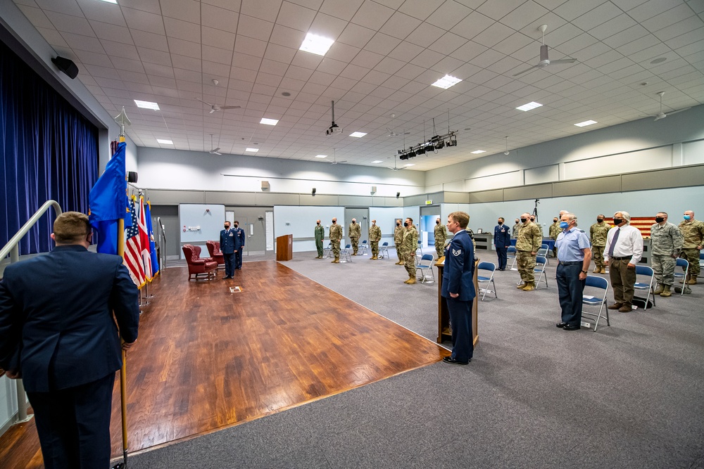 422d CS welcomes new commander