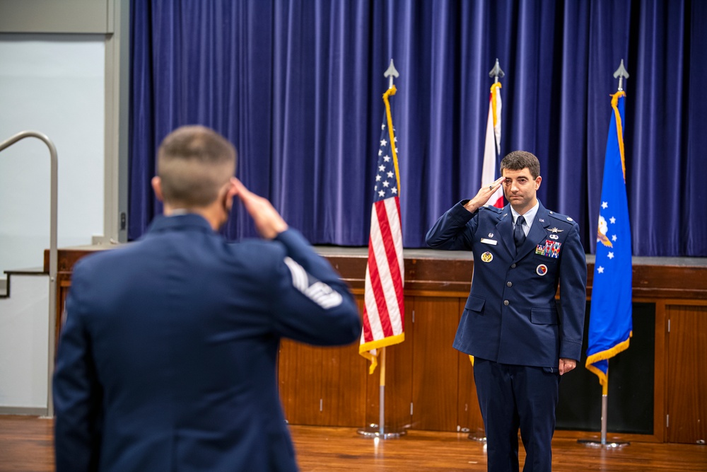422d CS welcomes new commander
