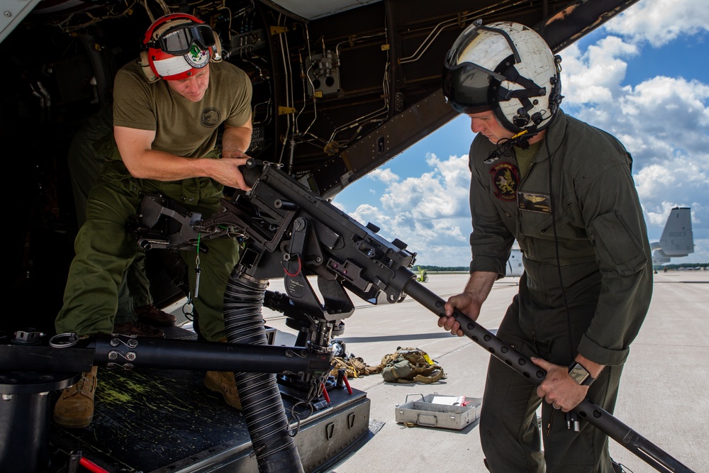 VMM-266 Flight Equipment and Ordnance Marines