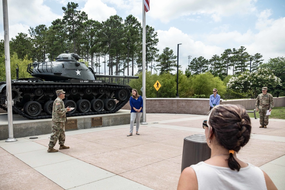 USARCENT Honors Volunteer with Top U.S. Army Civilian Award