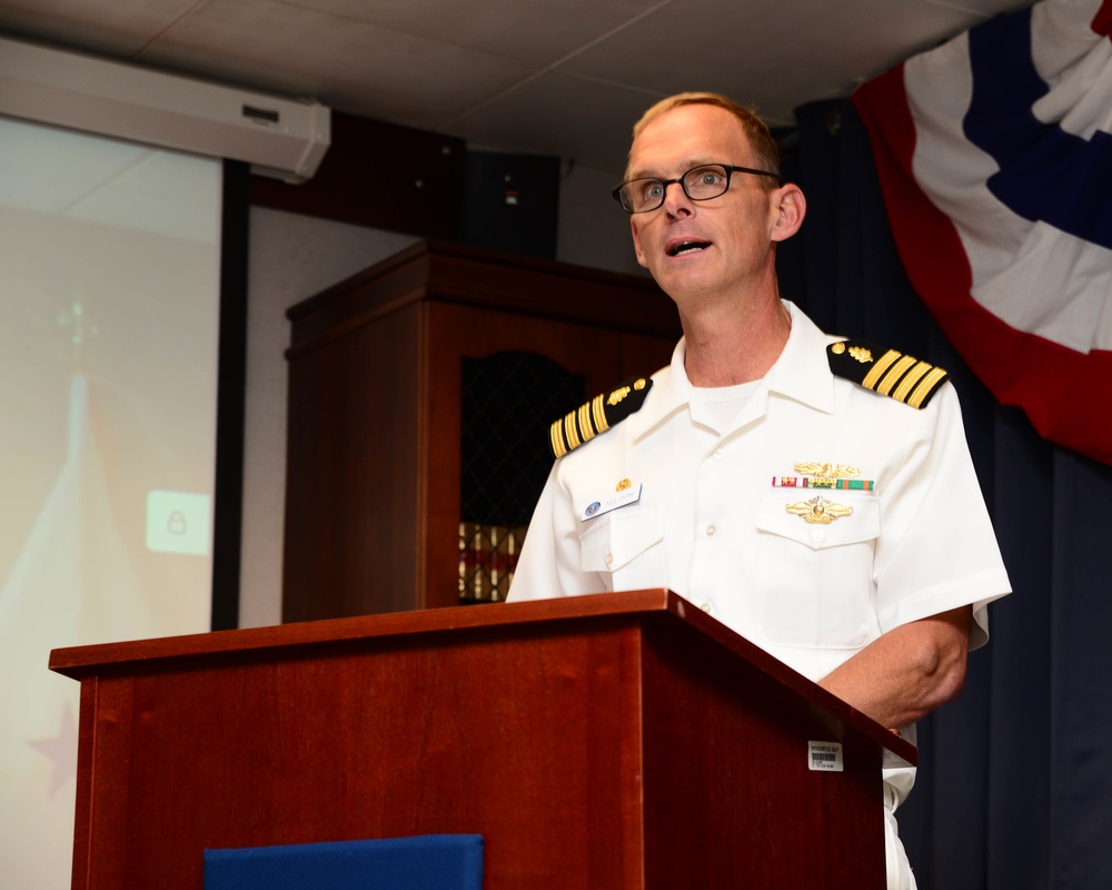 NMRTC Great Lakes changes command June 30 at Lovell Federal Health Care Center