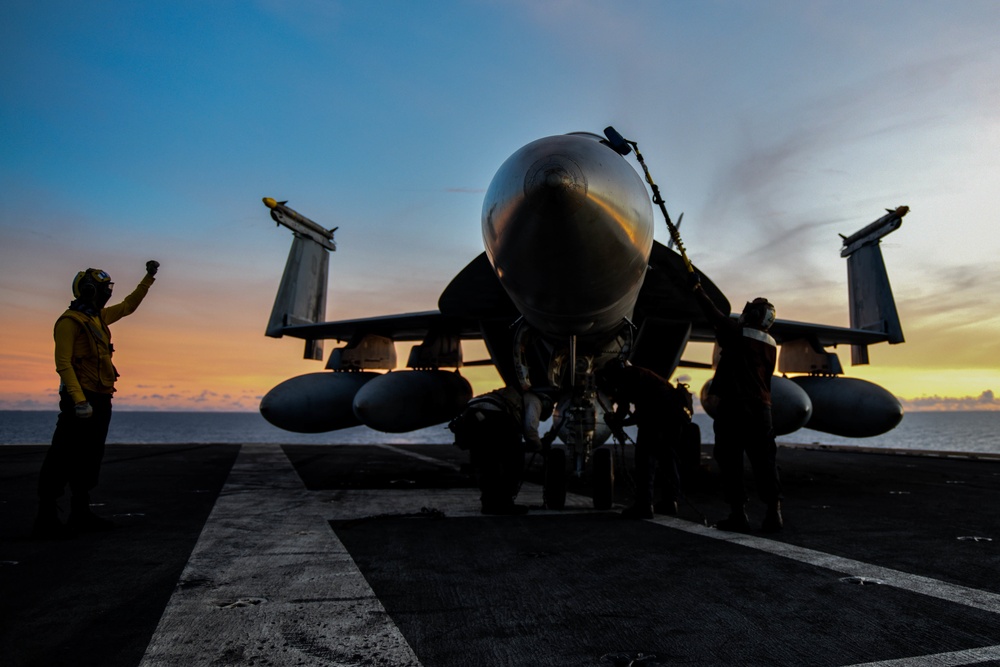 DVIDS - Images - USS Ronald Reagan (CVN 76) Sailors Perform Routine ...