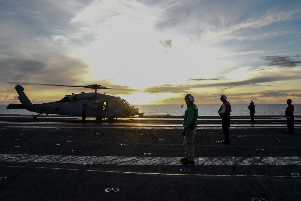 USS Ronald Reagan (CVN 76) Sailors Perform Routine Flight Operations