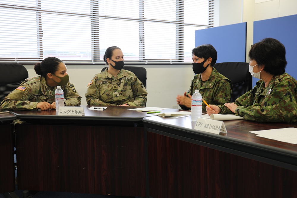 Female Soldiers, JGSDF members on Camp Zama share experiences as women in workforce