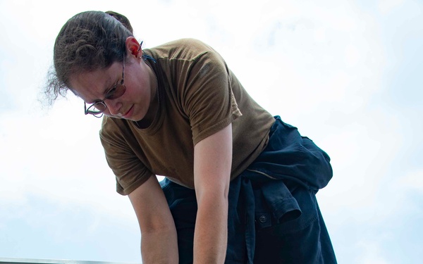 Stout Conducts Operations in the Arabian Gulf