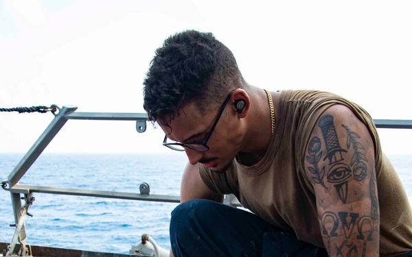 Stout Conducts Operations in the Arabian Gulf