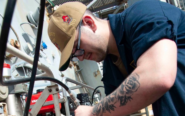 Stout Conducts Operations in the Arabian Gulf