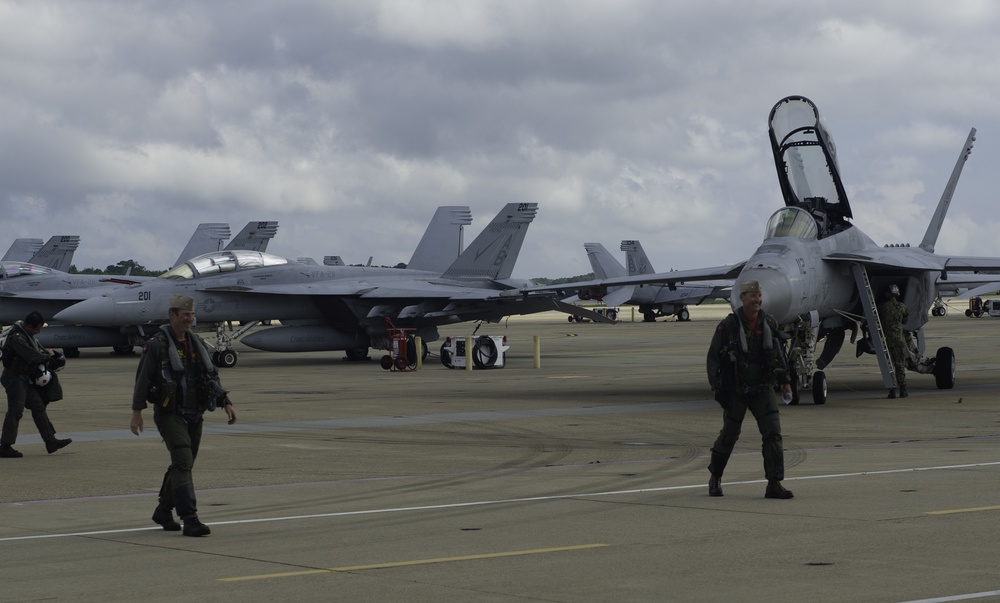 Strike Fighter (VFA) Squadron 11 Holds Change of Command Ceremony