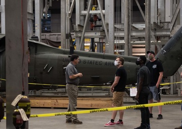 Maintenance Airmen visit WSU’s National Institute for Aviation Research