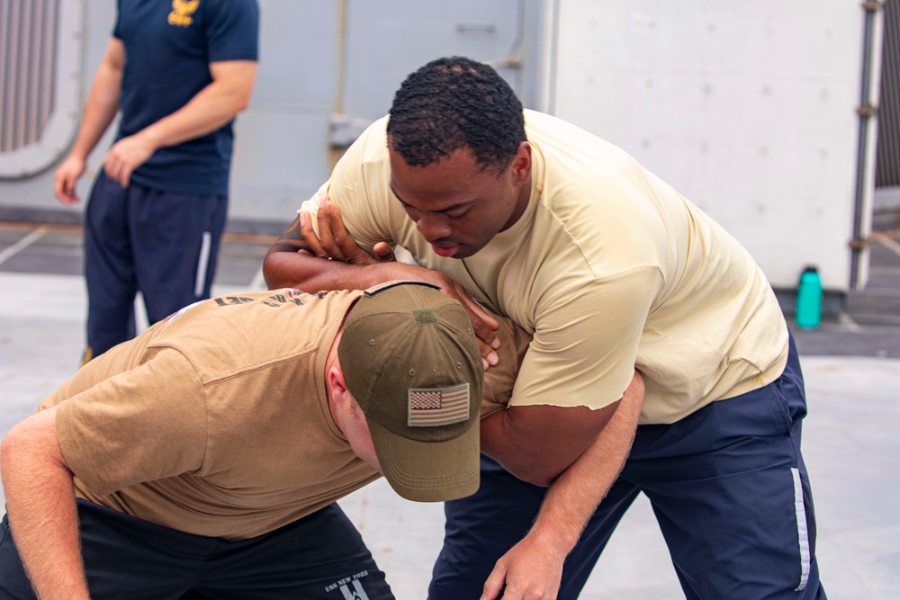 Sailors take part on SRF-B