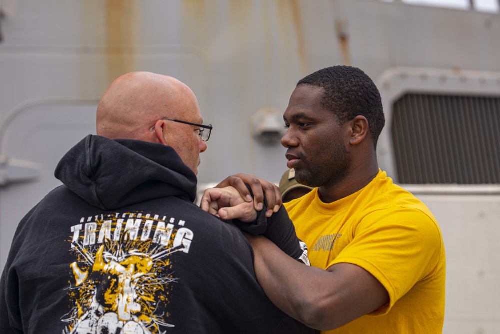 Sailors take part on SRF-B