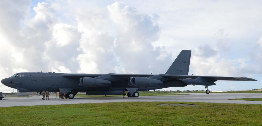 B-52 arrives on Andersen
