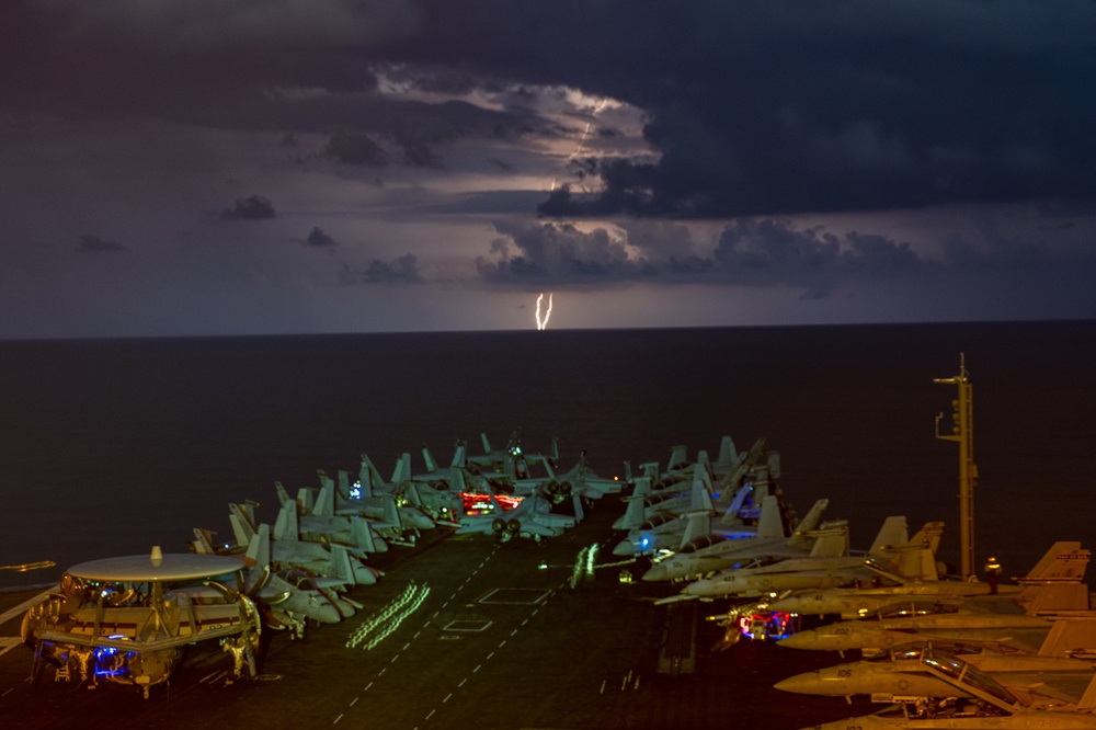 USS Nimitz (CVN 68) transits South China Sea
