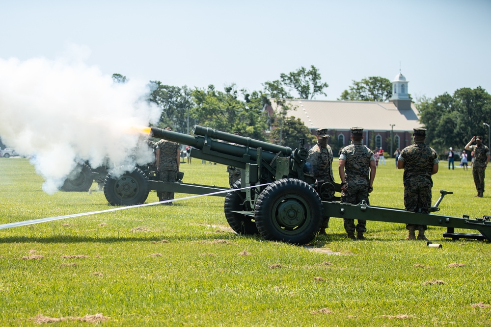 Guns Salute for Independence Day Tribute