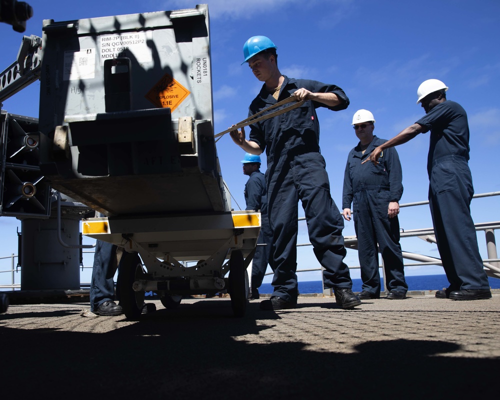 USS Bataan (LHD 5) Missile Dowload