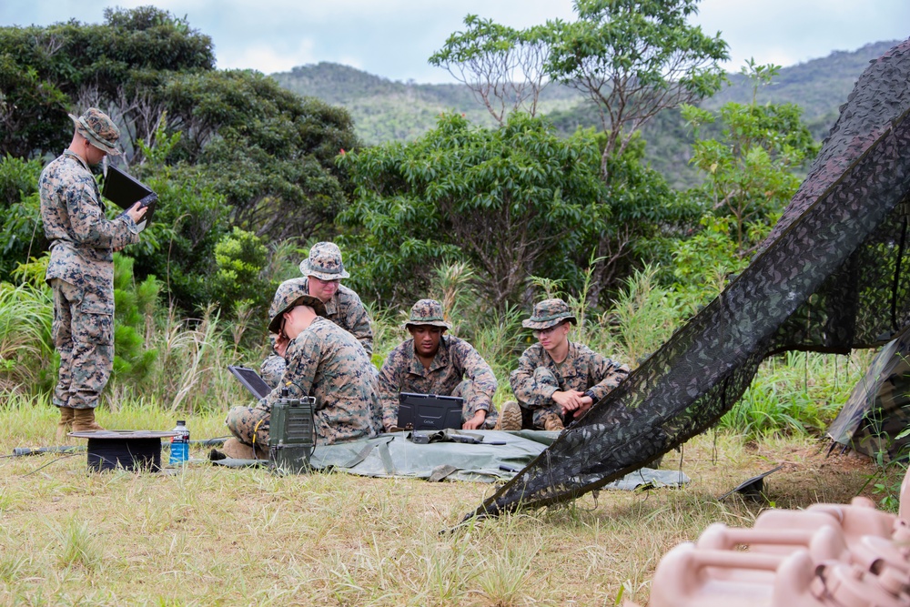 31st MEU radio operators conduct communication exercise
