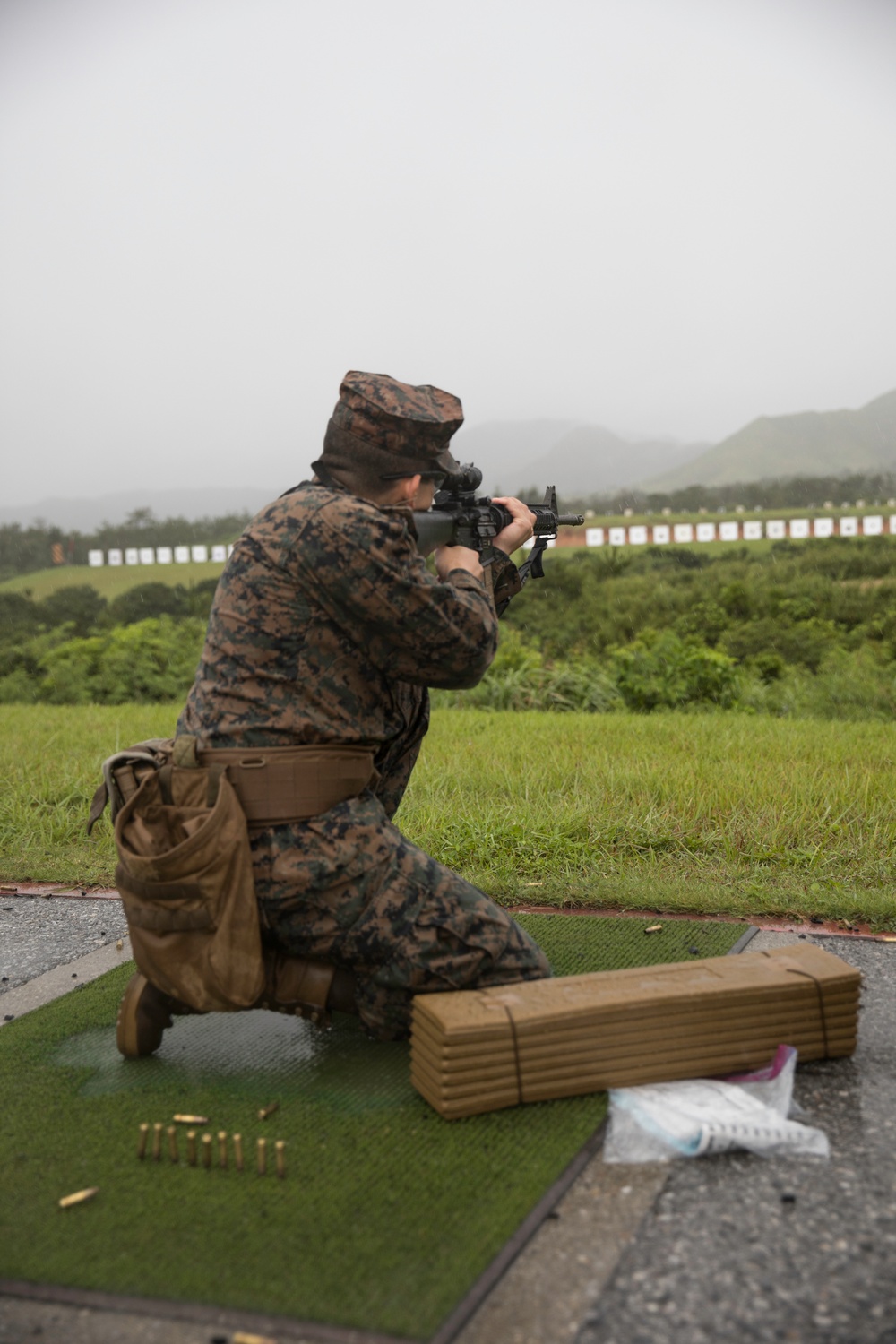 Ready? Aim! | Okinawa Marines qualify in marksmanship tables one and two