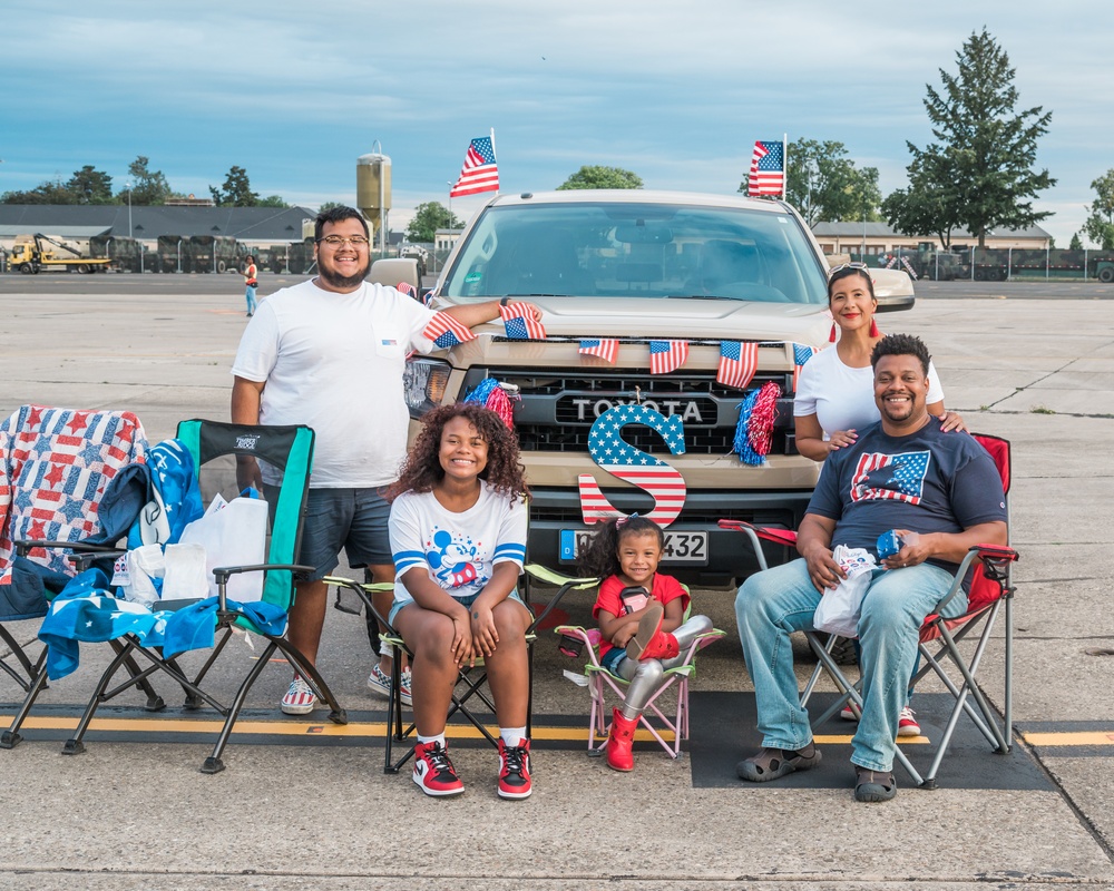 Garrison celebrates nation’s independence with drive-in fireworks event