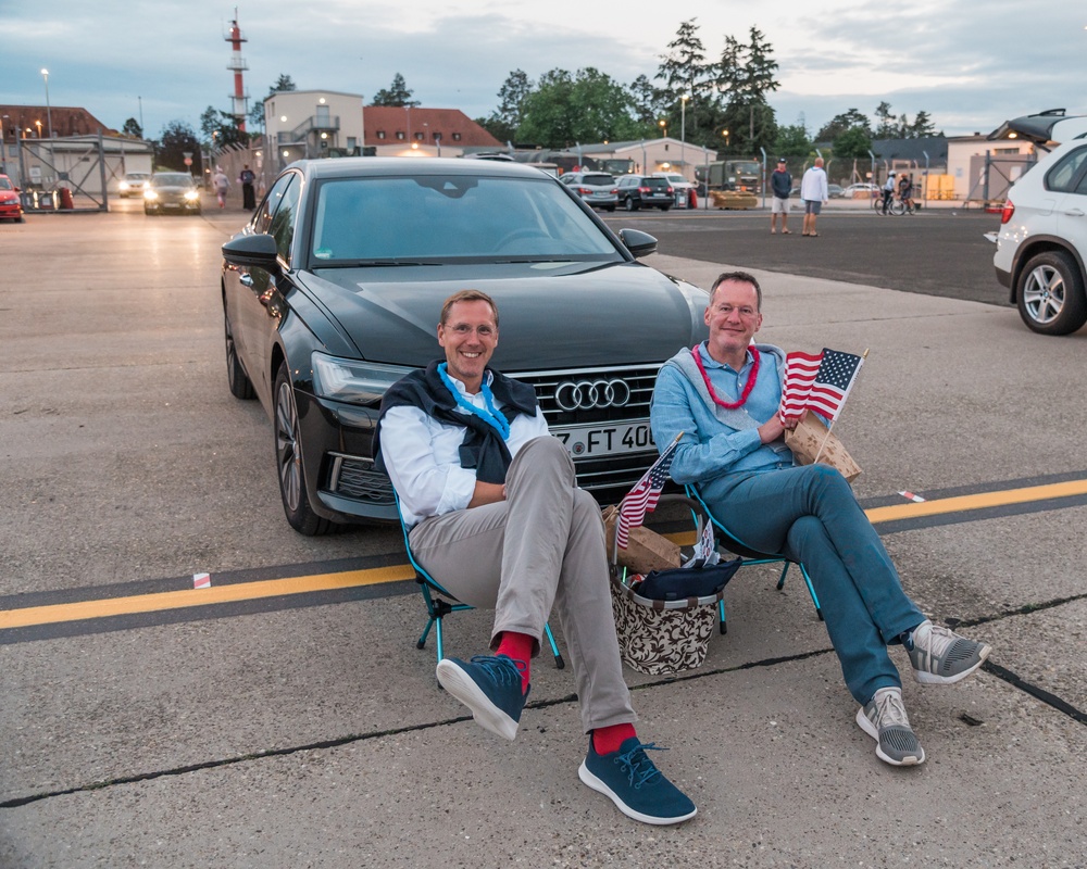 Garrison celebrates nation’s independence with drive-in fireworks event
