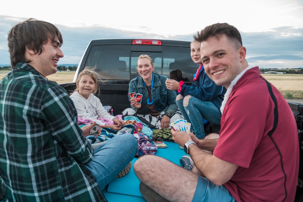 Garrison celebrates nation’s independence with drive-in fireworks event
